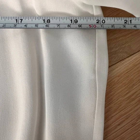 🔥NWT. Donna Karan Cream Blouse Size M - Picture 10 of 12